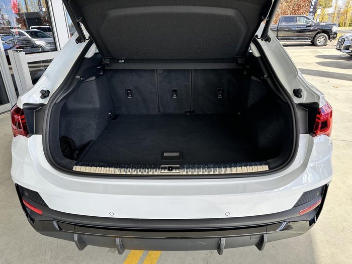 2022 Audi Q3 35 TFSI S line