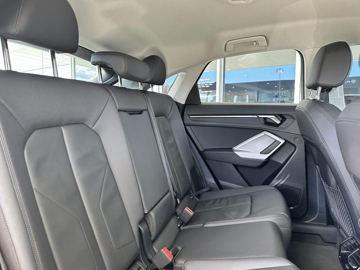2022 Audi Q3 35 TFSI S line