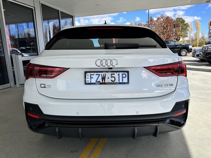 2022 Audi Q3 35 TFSI S line