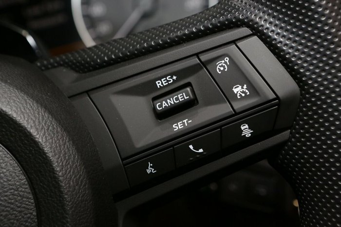 2025 Mitsubishi Triton GLX+