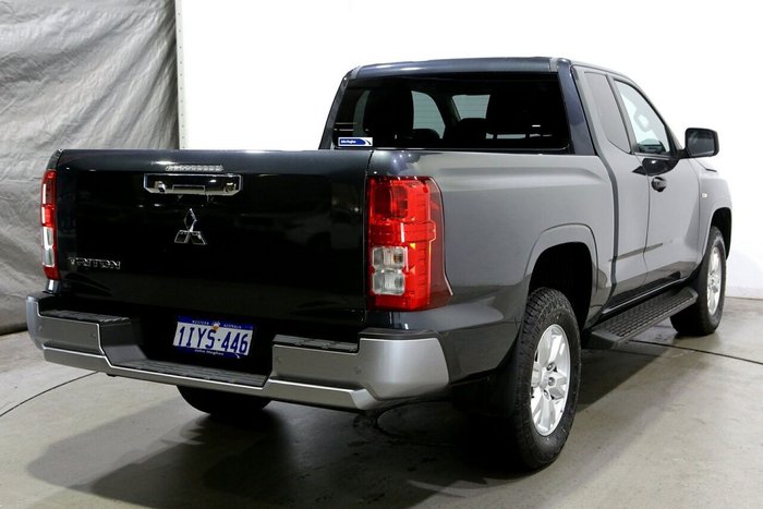 2025 Mitsubishi Triton GLX+