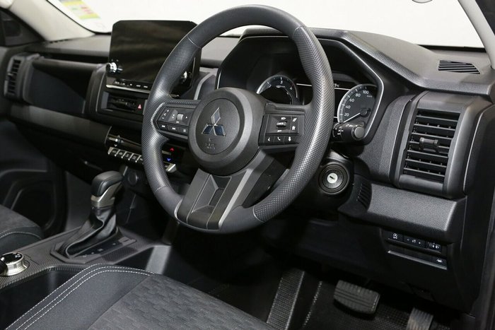 2025 Mitsubishi Triton GLX+