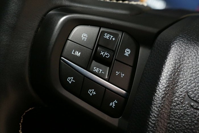 2024 Ford Everest Platinum