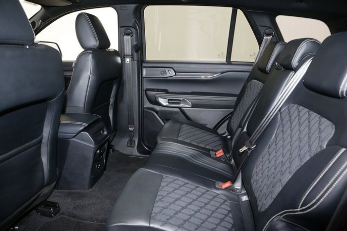 2024 Ford Everest Platinum
