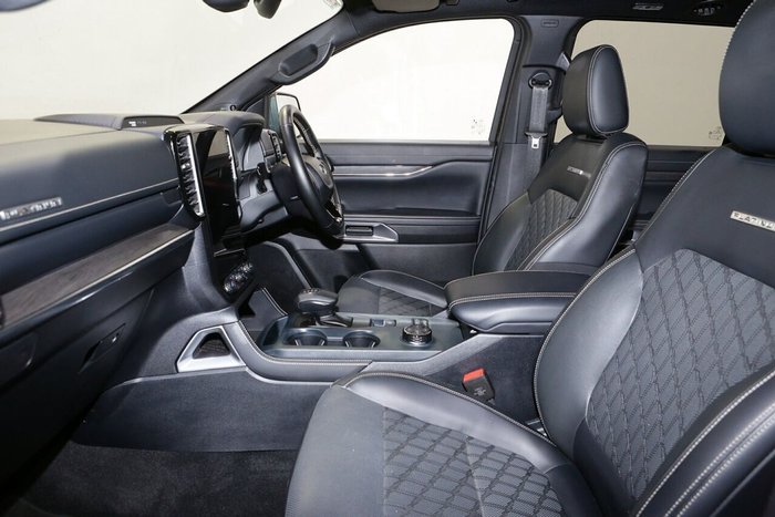 2024 Ford Everest Platinum