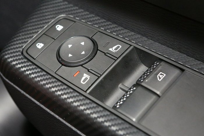 2025 Mitsubishi Triton GLX+