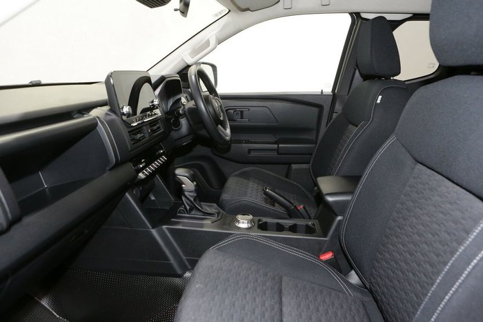 2025 Mitsubishi Triton GLX+