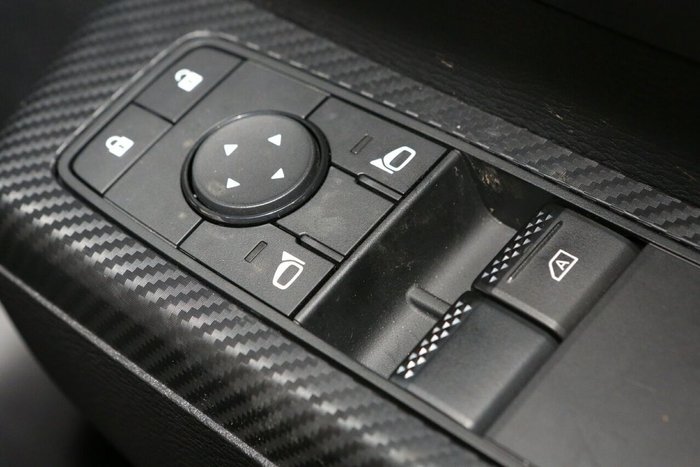 2025 Mitsubishi Triton GLX+