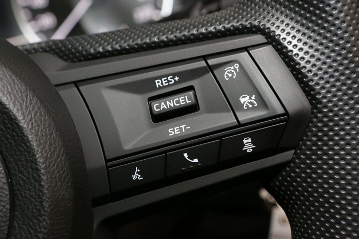 2025 Mitsubishi Triton GLX+