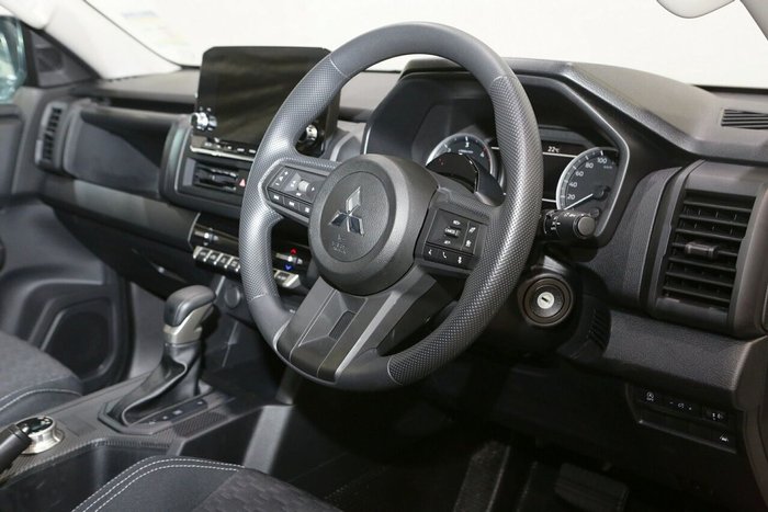 2025 Mitsubishi Triton GLX+