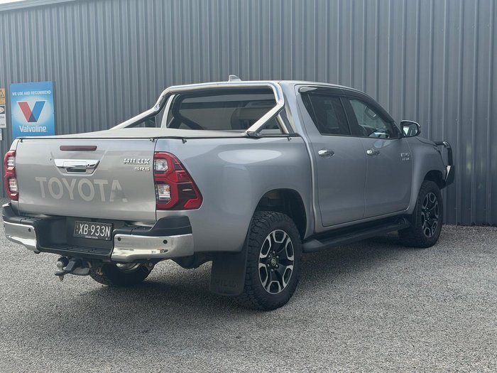 2023 Toyota Hilux SR5