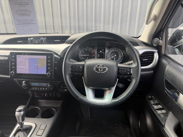 2023 Toyota Hilux SR5