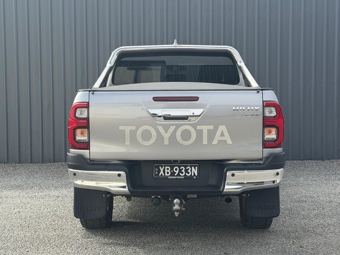 2023 Toyota Hilux SR5