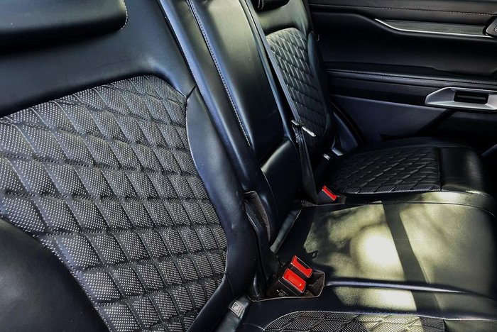 2023 Ford Everest Platinum