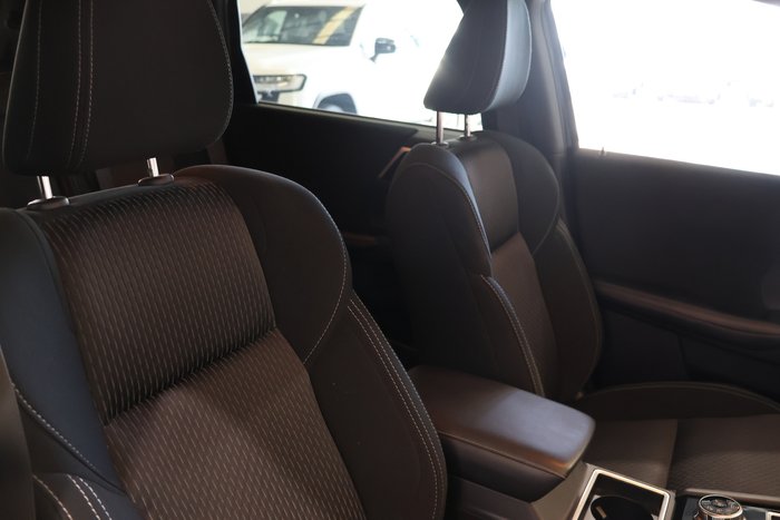 2022 Mitsubishi Outlander LS