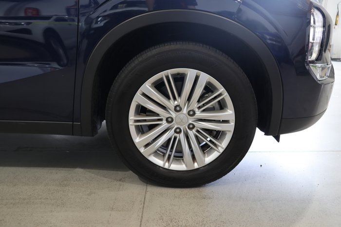 2022 Mitsubishi Outlander LS