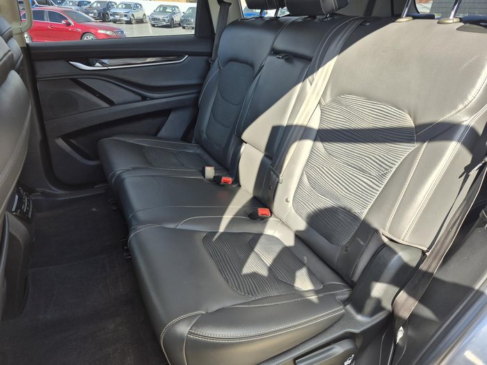 2022 LDV D90