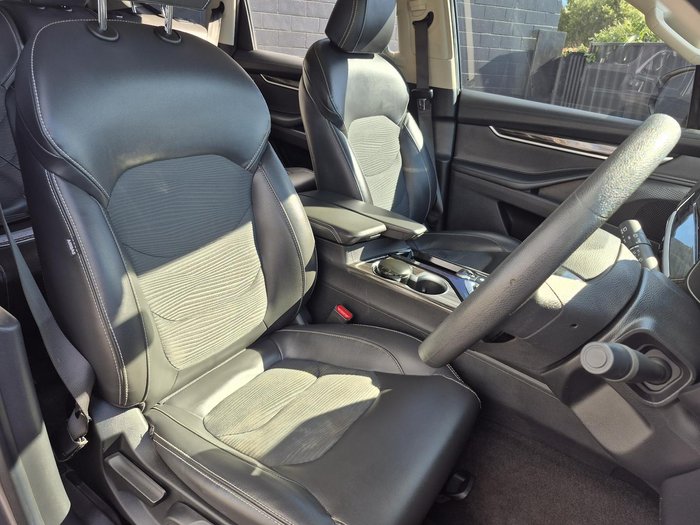 2022 LDV D90