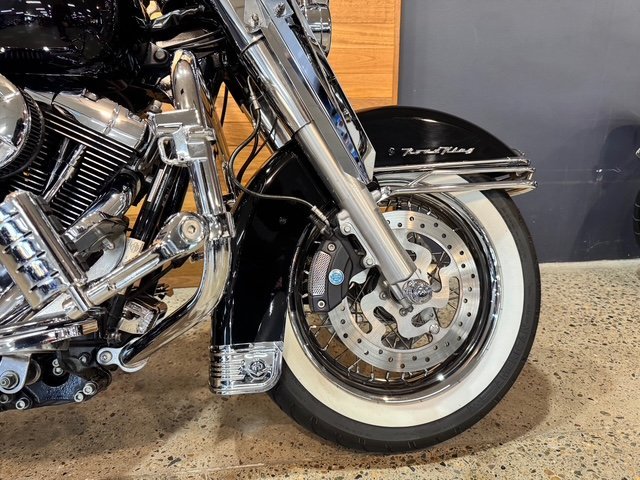2009 HARLEY-DAVIDSON FLHR ROAD KING