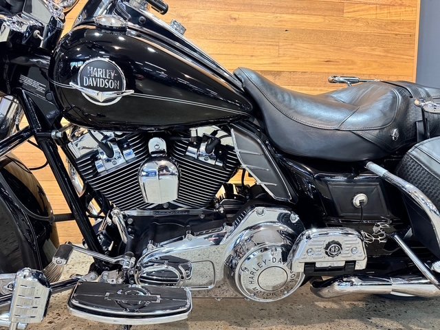 2009 HARLEY-DAVIDSON FLHR ROAD KING
