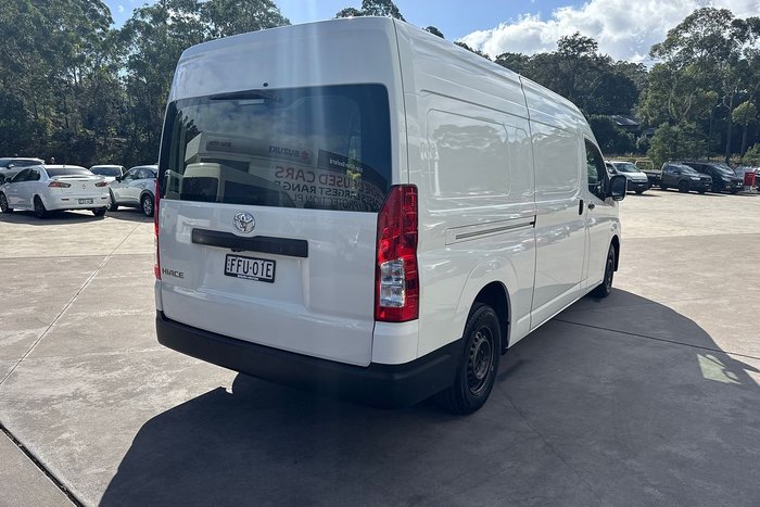 2022 Toyota Hiace