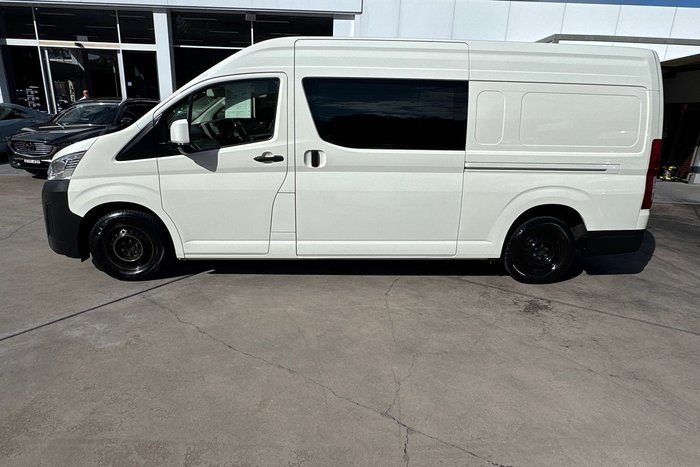 2022 Toyota Hiace