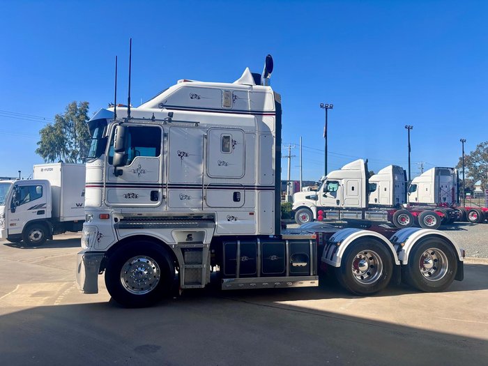 2019 Kenworth K200 White