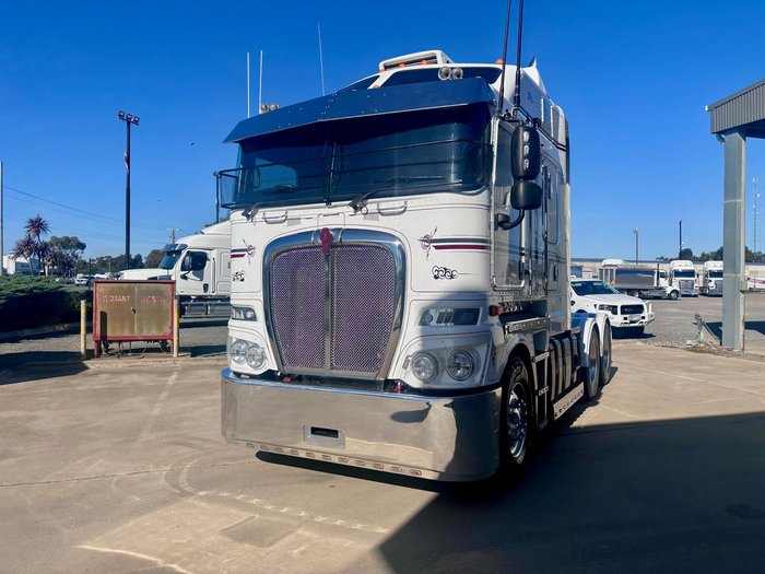2019 Kenworth K200 White