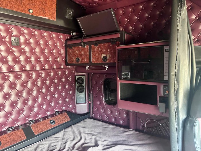 2019 Kenworth K200 White