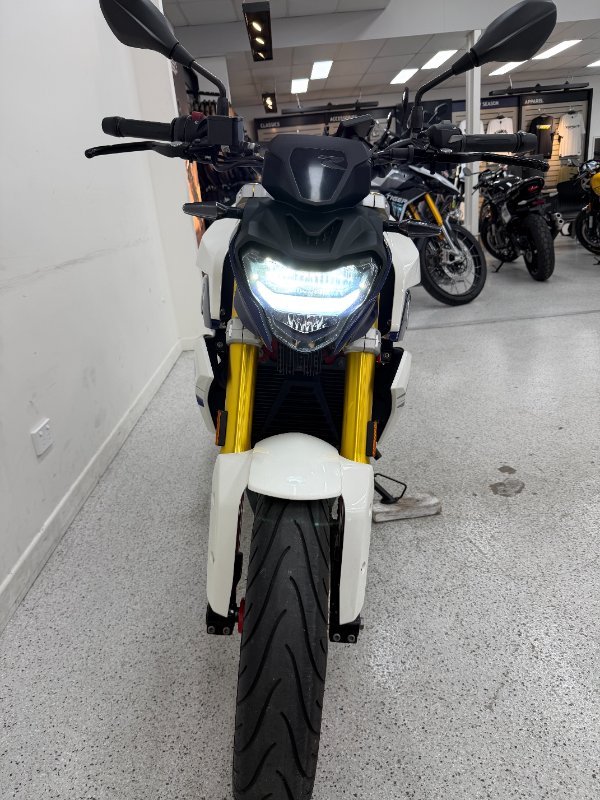 2022 BMW Motorrad G 310 R White