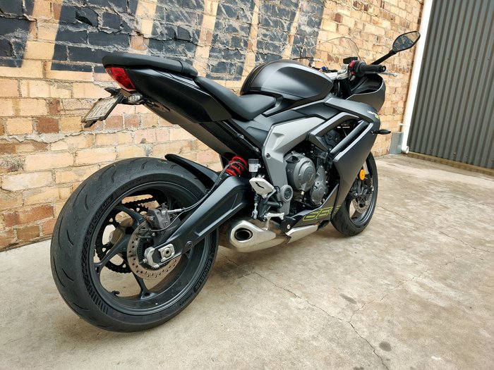 2024 TRIUMPH DAYTONA 660 ROAD GREY