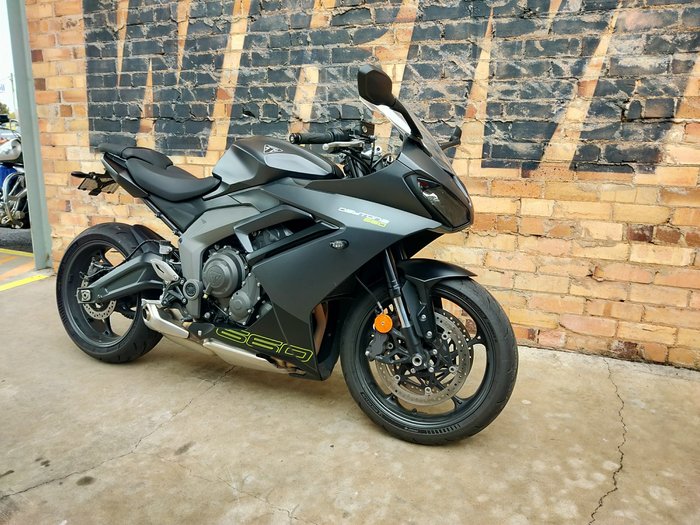2024 TRIUMPH DAYTONA 660 ROAD GREY