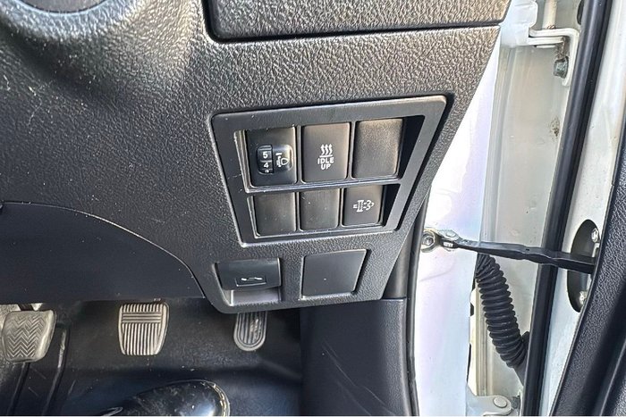 2019 Toyota Hilux SR