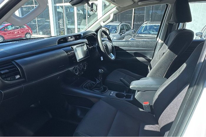 2019 Toyota Hilux SR