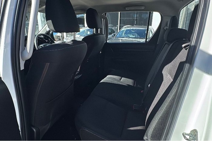 2019 Toyota Hilux SR