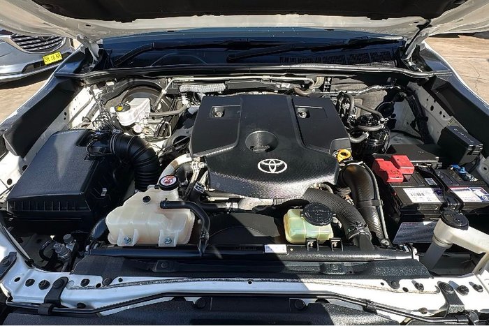 2019 Toyota Hilux SR