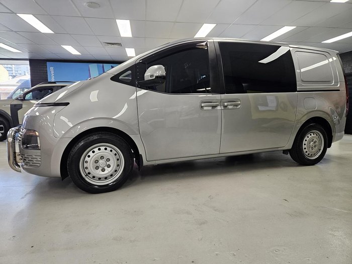 2021 Hyundai STARIA LOAD