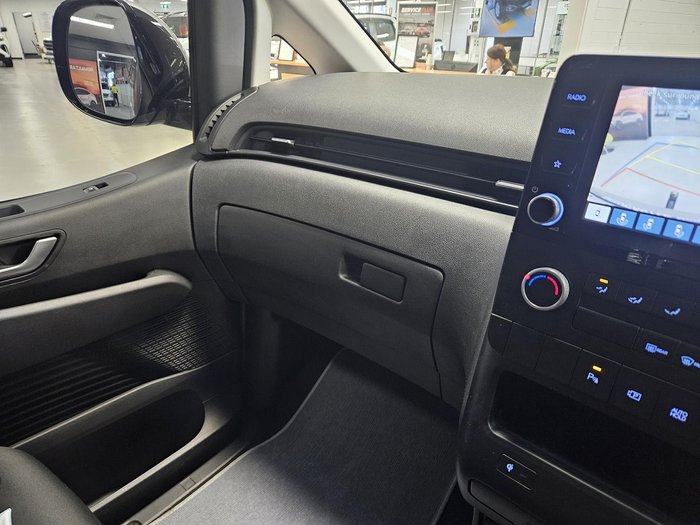 2021 Hyundai STARIA LOAD