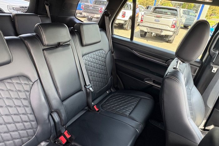 2022 Ford Everest Platinum