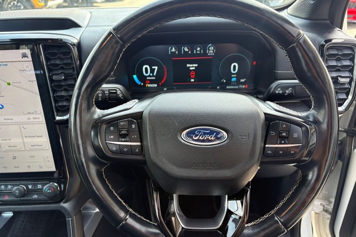 2022 Ford Everest Platinum