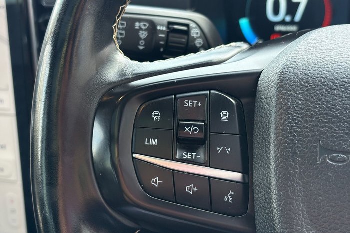 2022 Ford Everest Platinum