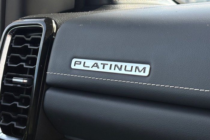 2022 Ford Everest Platinum