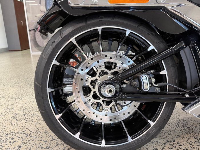 2025 Harley-Davidson Breakout 117 (FXBR) Softail Black