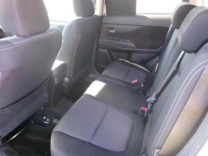 2017 Mitsubishi Outlander LS