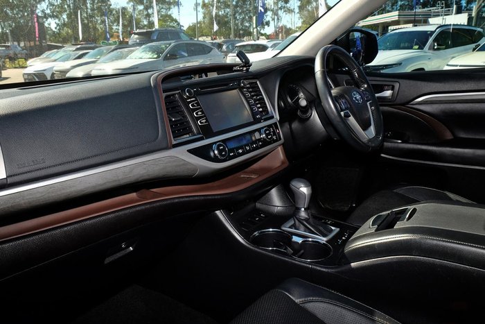 2017 Toyota Kluger Grande