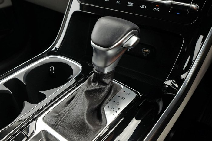 2023 Kia Carnival Si