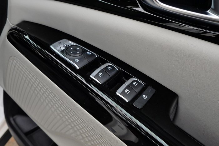 2023 Kia Carnival Si