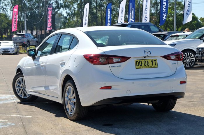 2015 Mazda 3 Maxx