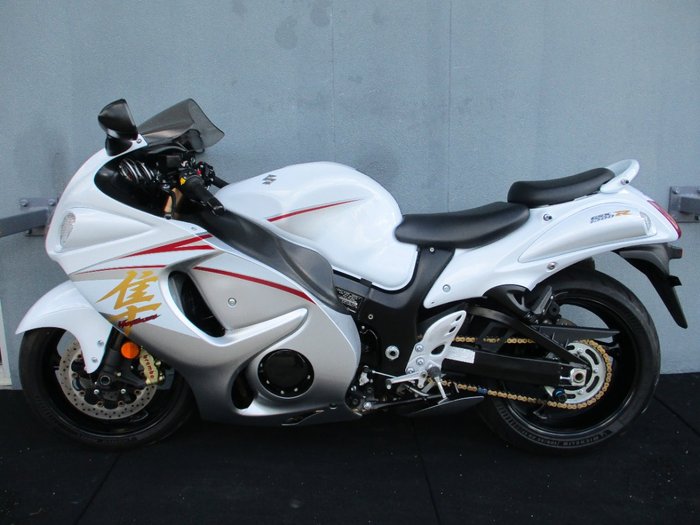 2015 Suzuki GSX1300RA (HAYABUSA) White