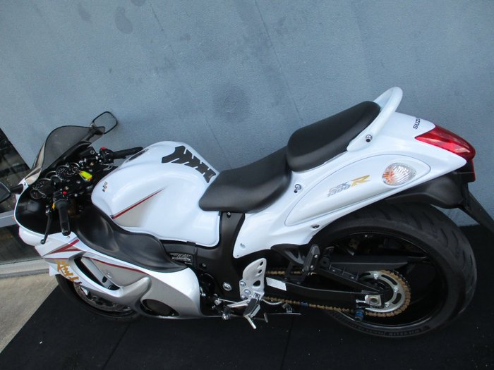 2015 Suzuki GSX1300RA (HAYABUSA) White